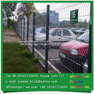 Heavy gauge welded wire mesh yard fence green vinyl coated 3D curved wire fence