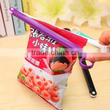 2015 New Plastic Bread Bag Sealer Clip/Scissors-shaped Bag Closure Plastic Clip photo-2