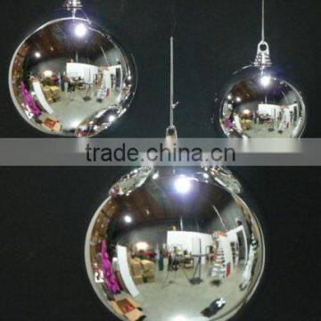 Cheap LARGE SHINY SILVER 200MM PLASTIC CHRISTMAS BALL 8" DIAMETER OUTDOOR ORNAMENT photo-2