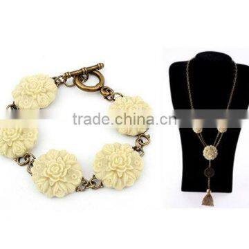 Fashion Jewelry Set Resin Rose Flower Necklace, Rose bracelet Antique Jewelry set