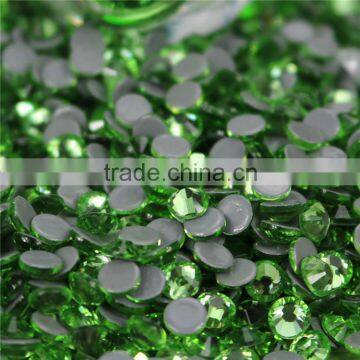 Top quality Wholesale peridot flatback style hotfix rhinestones for bags Saree Weddingdress
