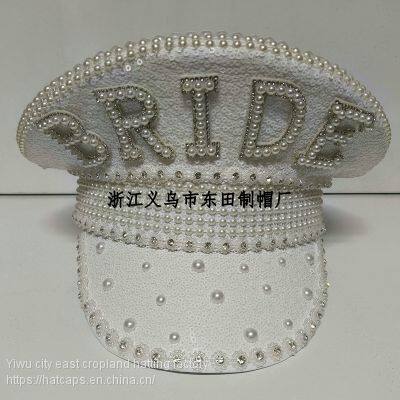 Plans for a friend wedding gift, this is a good choice, everyone want to take with charming bride