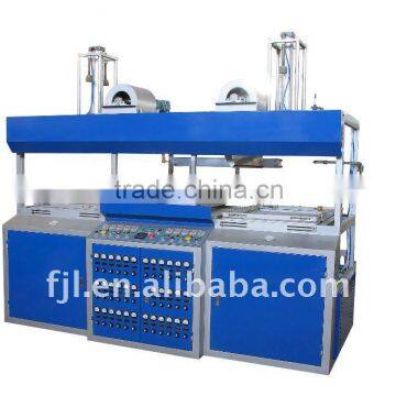 Small Vacuum Forming Machine