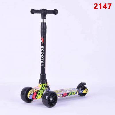 Children's Scooters Children's 3-wheel Music Glowing Folding Toys, Outdoor Sliding Sports, Boys and Girls Kids Kick