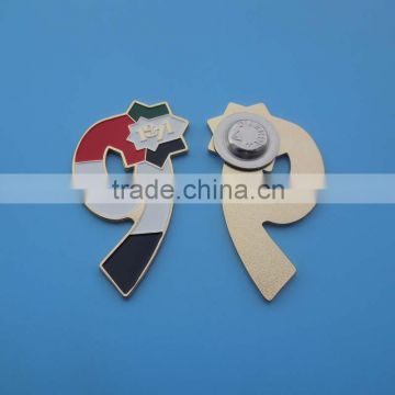 2016 UAE new custom gold lapel pin badge magnet brooch