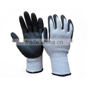 13 Gauge Cut Resistant Nitrile Microfoam Coated Gloves