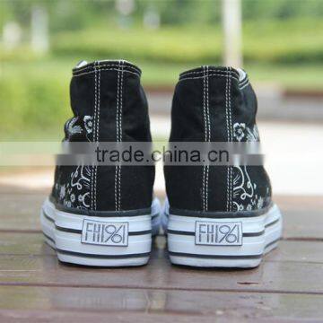 Classic Women's Flat Vulcanized Casual Canvas Shoes photo-3