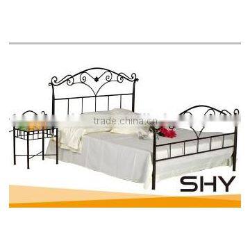 Classical and Decorative Wrought Iron Bed