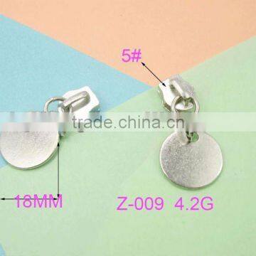 Qifeng Well Design Bag Fittings Metal Zipper Puller Z-009
