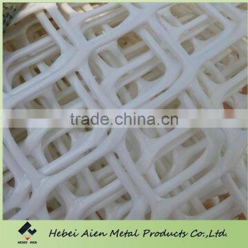 white and green plastic pain mesh