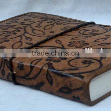 Handmade Vintage Embossed Elastic Closer Leather Journal With Pipine photo-3