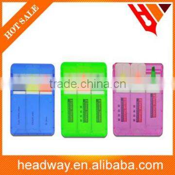 Highlighter in plastic box