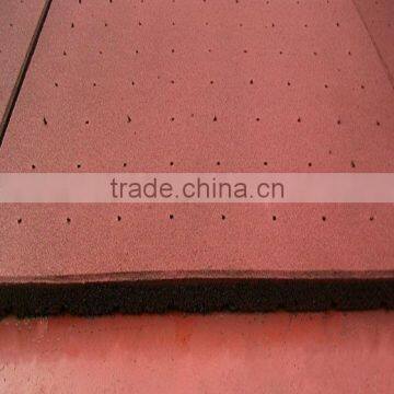 Horse stable mat with upright holes