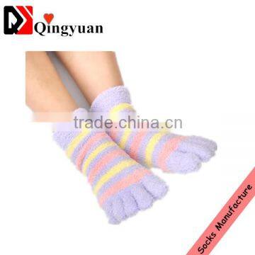 the latest new style women's winter full terry five fingers socks