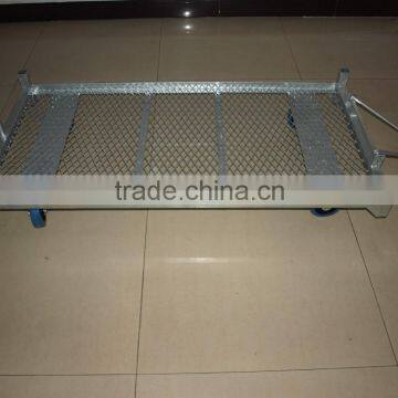 wire mesh base for shipping cart with drag system