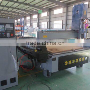 DONGLIAN ATC Cnc Router Tools Automatic 3d Wood Carving Door Making and Cutting Machine