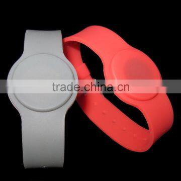 NTAG216RW27 RFID Wristband by Roxtron - 246 x 36mm photo-4