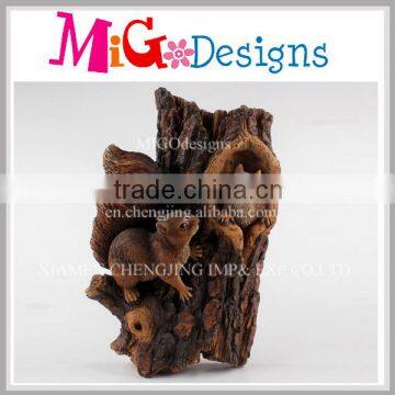 Brown Polyresin Squirrels Playing on Tree Garden Statuary Wholesale