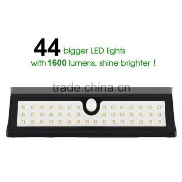 44 LED Outdoor Wireless Solar Energy Powered outdoor solar strip light Ponds Decor Accent Lighting with Three Modes