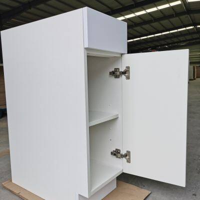 Kitchen cabinet