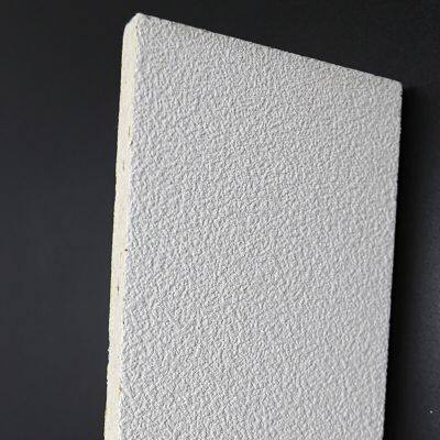 Panneau de fibres minérales réfléchissant la lumière pour plafond suspendu 600*600*15mm - Panneau de plafond d'usine