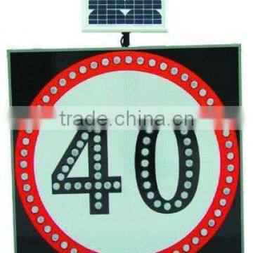S-1813 Solar Traffic Signal