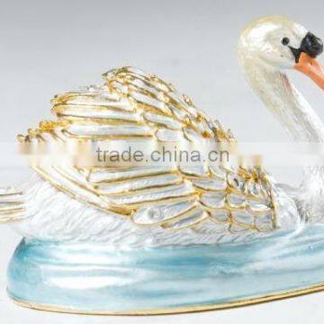 Fashionable and beautiful animal crystal office decoration