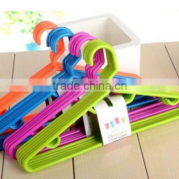 Colorful Plastic Clothes Hanger/pp Cloth Hanger photo-6