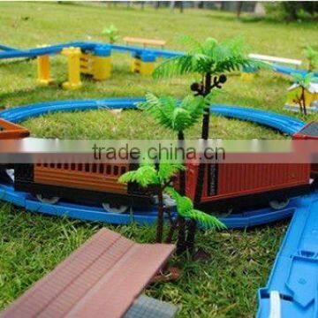 2014 hot sell animal design wood train set