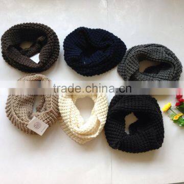 Cashmere Fashion Winter Knitted Factory Make Round Knit Scarf photo-4
