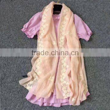 2017 Best Selling Floral Pattern Embroidery Scarf Cotton Muslim Hijab Scarf photo-6
