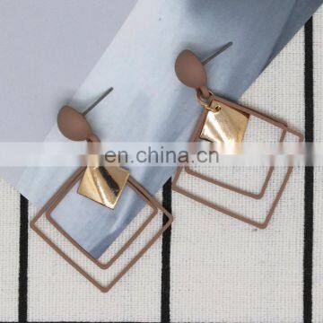 Простые новые ромбические серьги из многослойного сплава с геометрическим узором, маленькие стюды для женщин и девушек на вечеринку, модные украшения photo-3