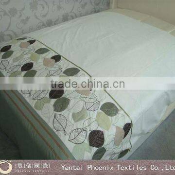 78*78 embroidery jacquard bed cover