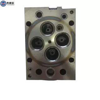 Cylinder head OM457 OM460 OM501 OM502 engine A4570102221, A4570104421 original factory