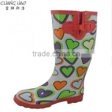 Rubber rain boot women fashion boot has red hasp and white ground with colorful heart printed