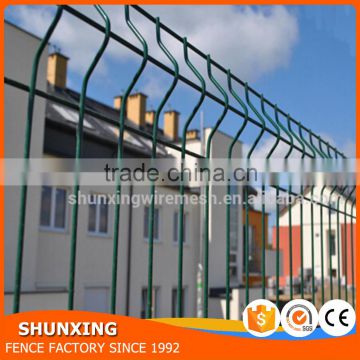 Poland Hot Sale Powder Coated Welded Curved Wire Mesh Fence