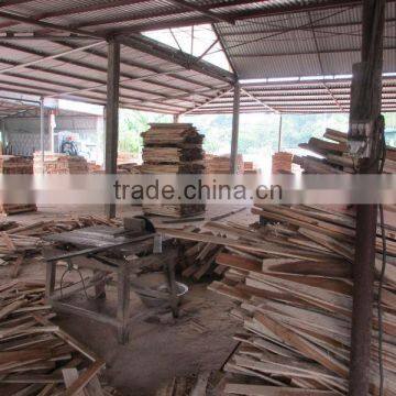 Viet Nam Acacia sawn timber for pallets, construction and furniture. Best price! High quality!