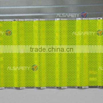 fluorescent yellow-green high intensity prisamtic reflective sheet-Linear anti-fog reflector