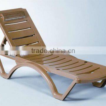 PLASTIC SUN LOUNGER F-09614