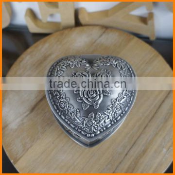 Exquisite heart-shaped metal roses carved elegant princess jewelry box jewelry box Valentine 2139P