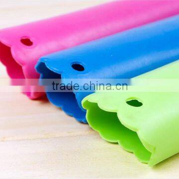 Hot Selling Magic Silicone Garlic Peeler Peel Easy Useful Kitchen Tools Color Random photo-3