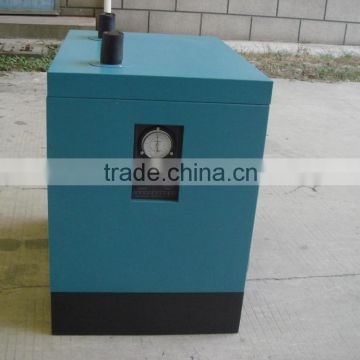 Air cooled compressed air dryer