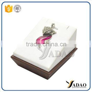 New Product 2016 White PU Jewelry Pendant Holder With High Quality photo-2