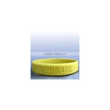 customized yellow color silicone wristband