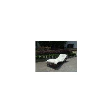 Outdoor Garden Rattan Sun Lounger , Comfortable Lounge Chair