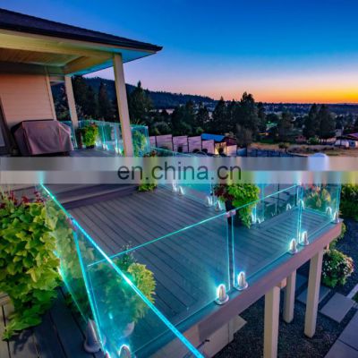 Modern style glass railing design for balcony