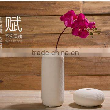 Modern Style Excellent Quality Famille Simple Table Vases Decoration Made by Artist photo-4
