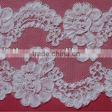 Scalloped Edge French Lace With Cord White