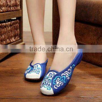 Women Casual Slippers Sandals Chinese Style Flower Embroidered Ladies Cotton Flat Shoes Oxford Sole No Logos