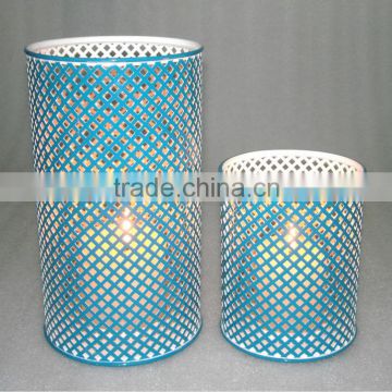 Pillar candle holder in Blue & white Finish